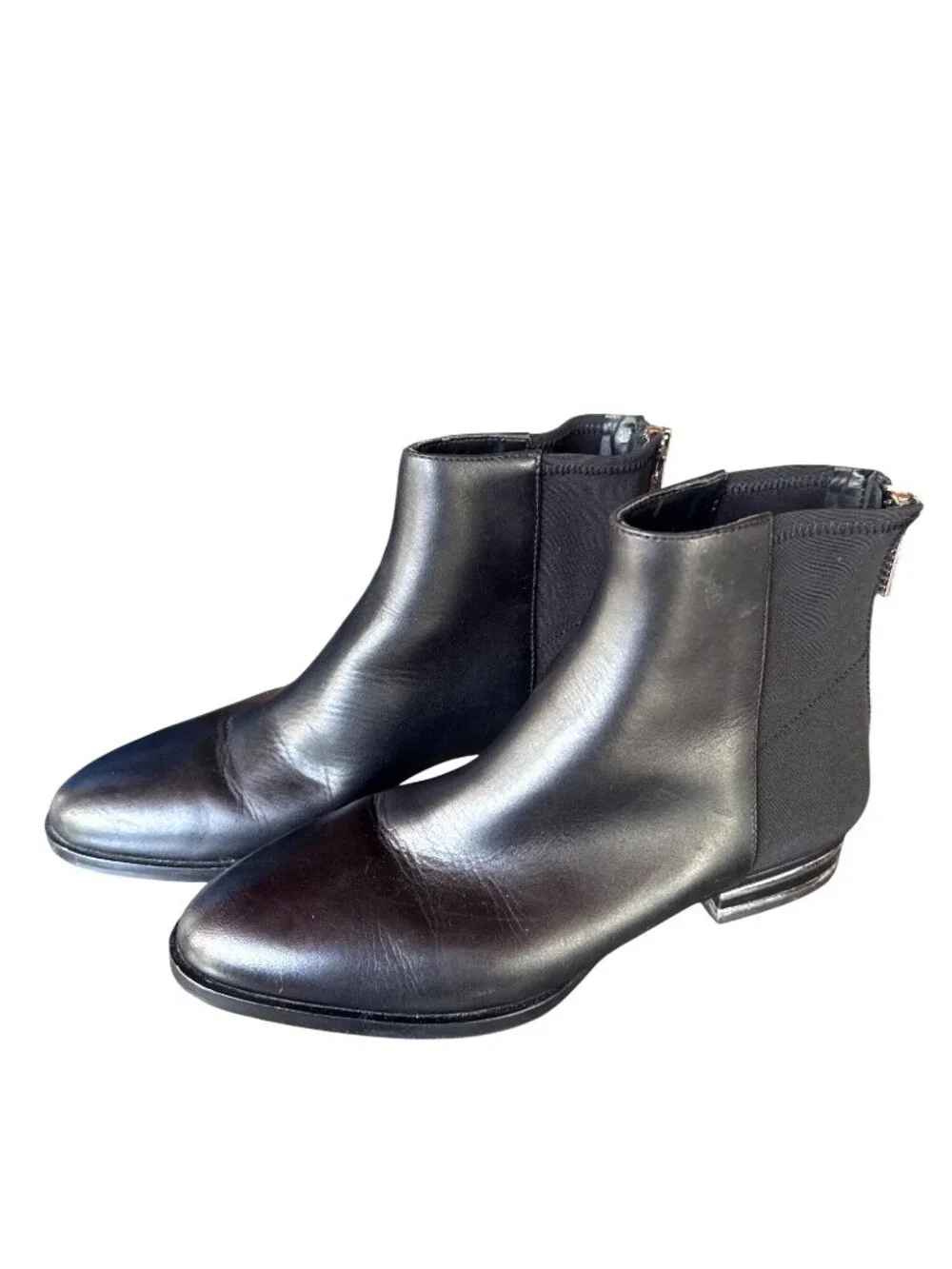 DKNY Black Leather Ankle Boots Size 7 Back Zipper Closure Low Heel Fall Fashion